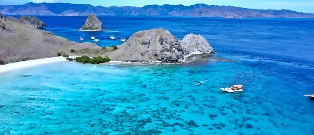 Ile de Flores, Connaisseurs du voyage